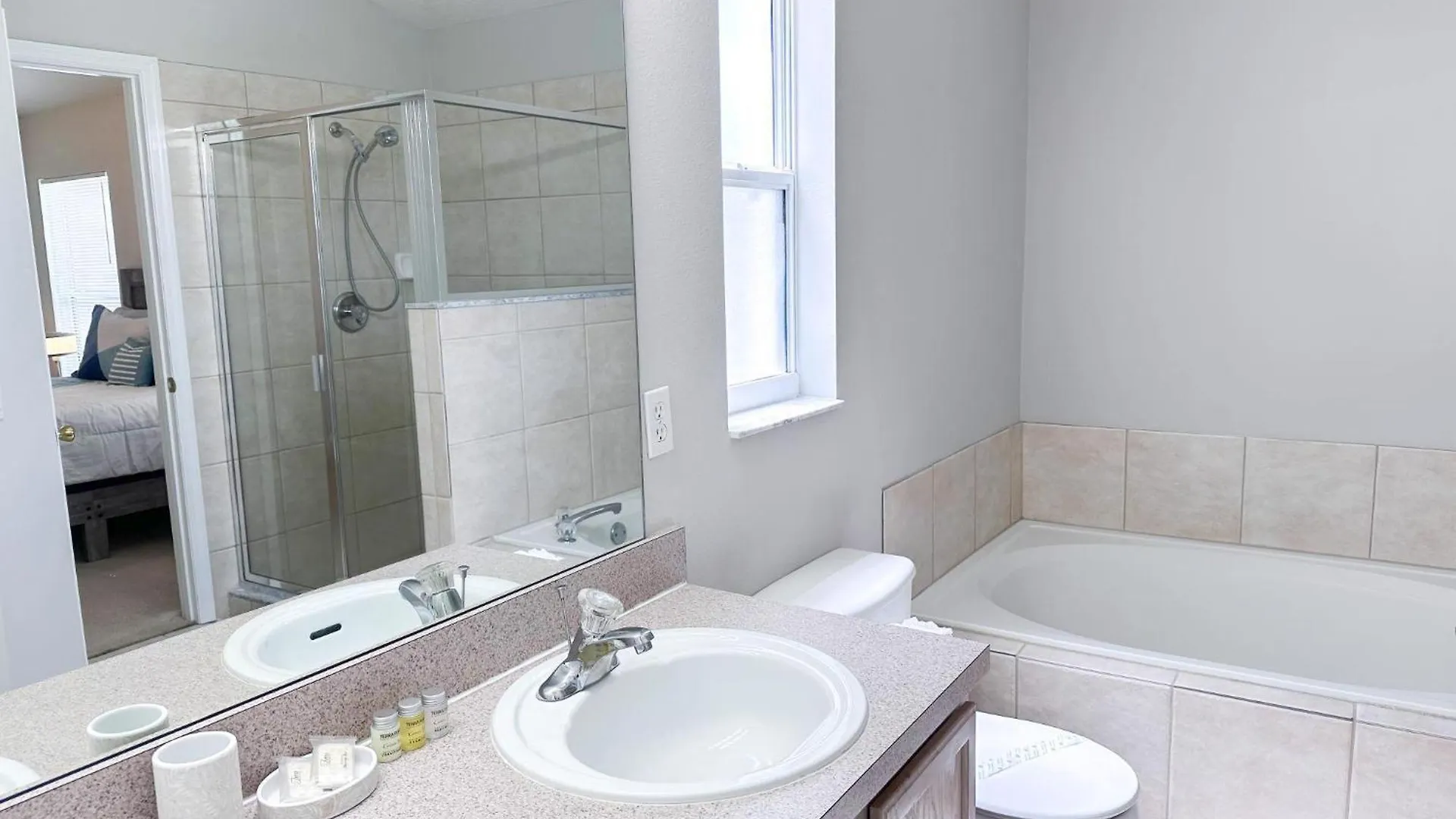 Tm215Tc - Spacious Family Home With Private Pool Davenport United States