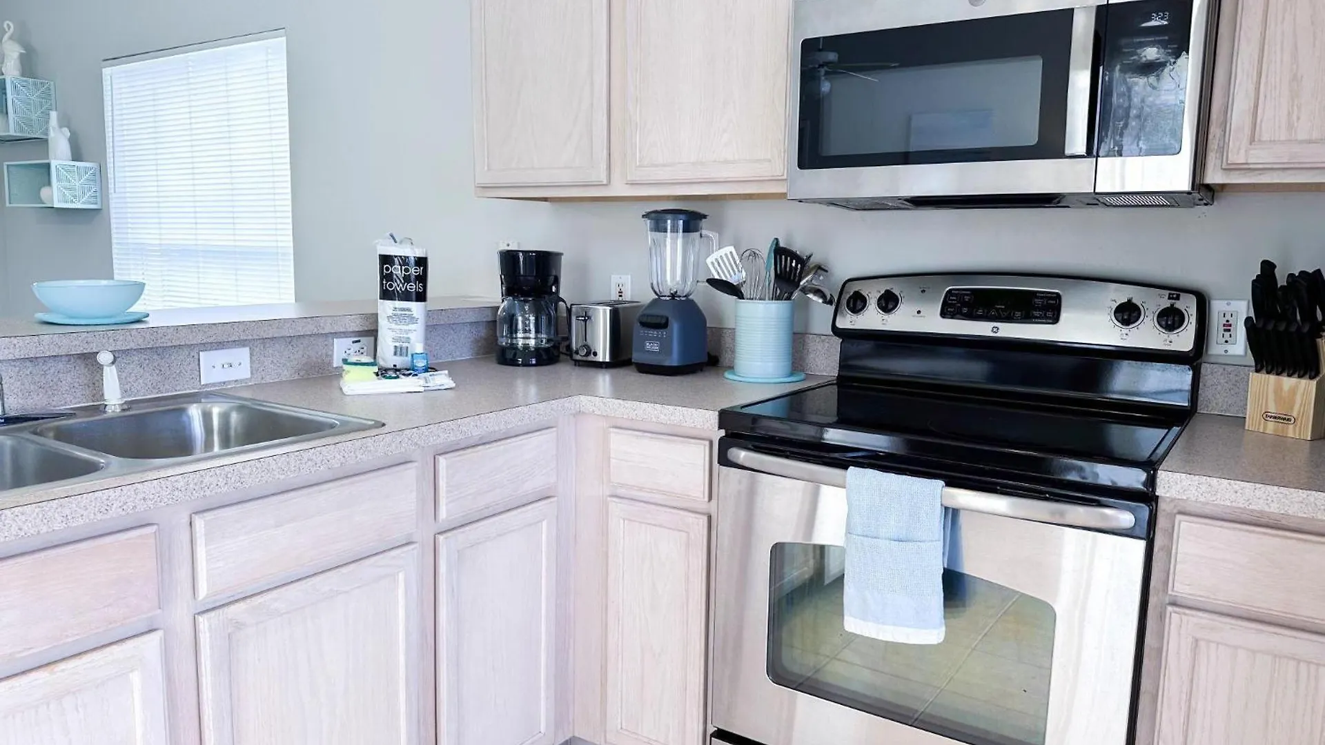 Tm215Tc - Spacious Family Home With Private Pool Davenport 0*,