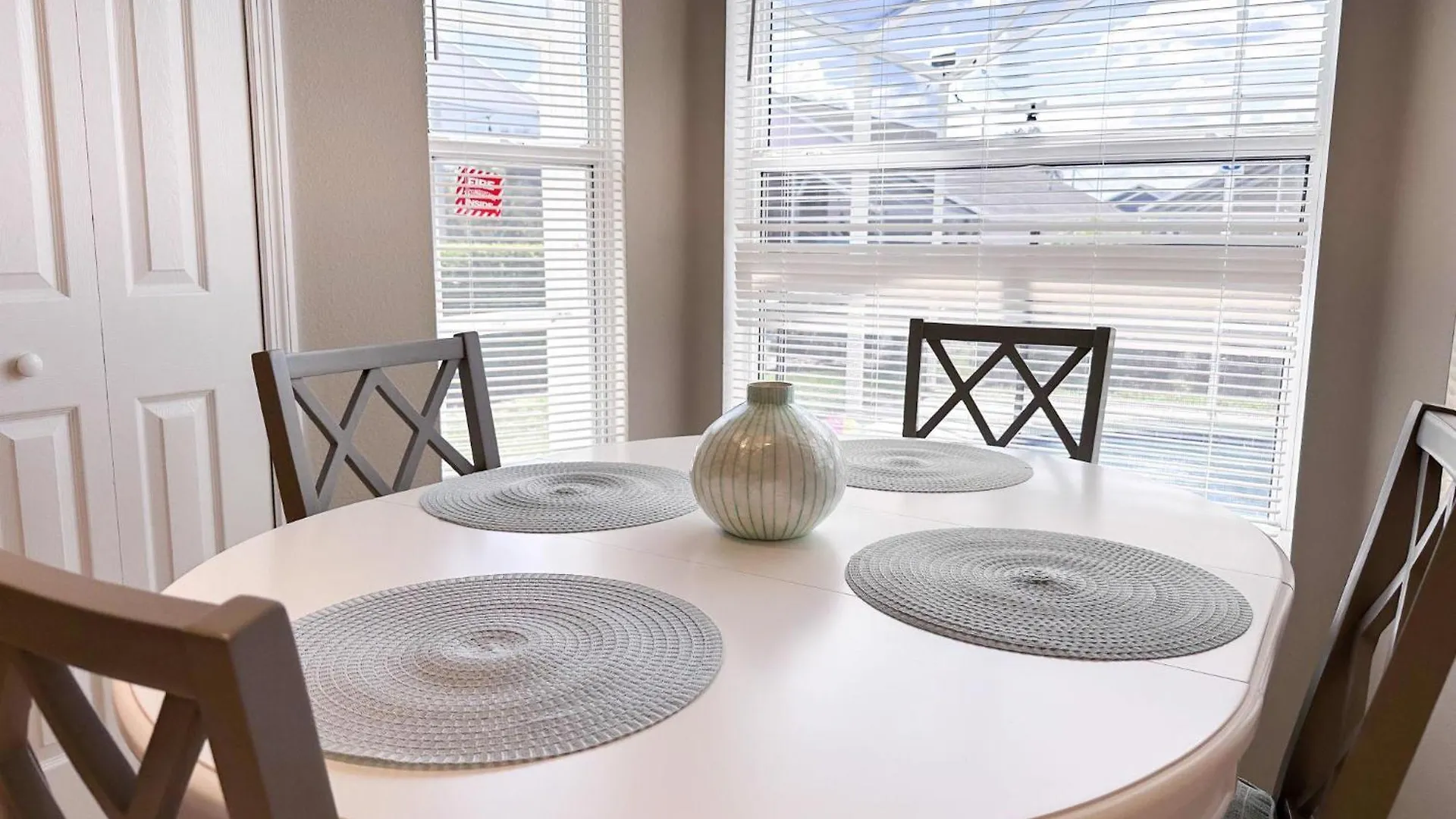 Tm215Tc - Spacious Family Home With Private Pool Davenport Villa