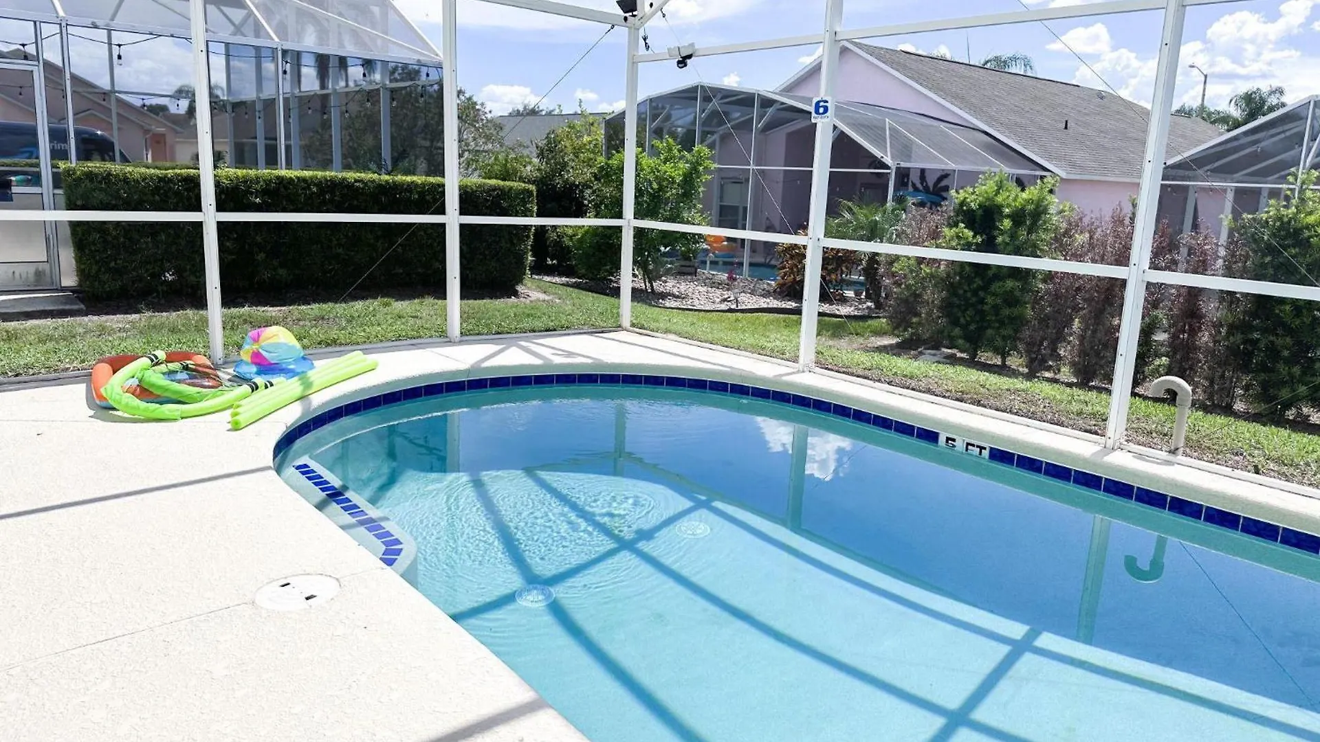 Tm215Tc - Spacious Family Home With Private Pool location